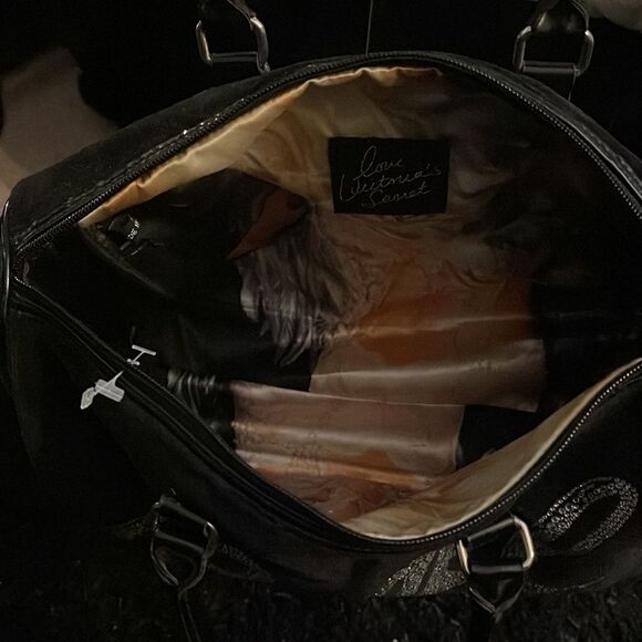 Victoria Secret "Angel" purse. - Picture 3 of 8